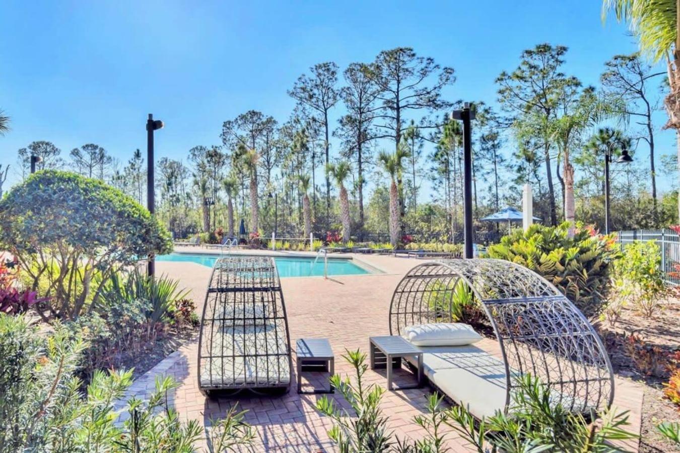 Modern 2Br Condo - Hot Tub And Pool - Near Disney ออร์ลันโด ภายนอก รูปภาพ