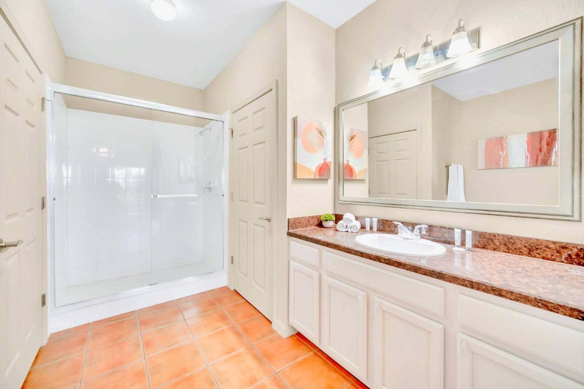 Modern 2Br Condo - Hot Tub And Pool - Near Disney ออร์ลันโด ภายนอก รูปภาพ