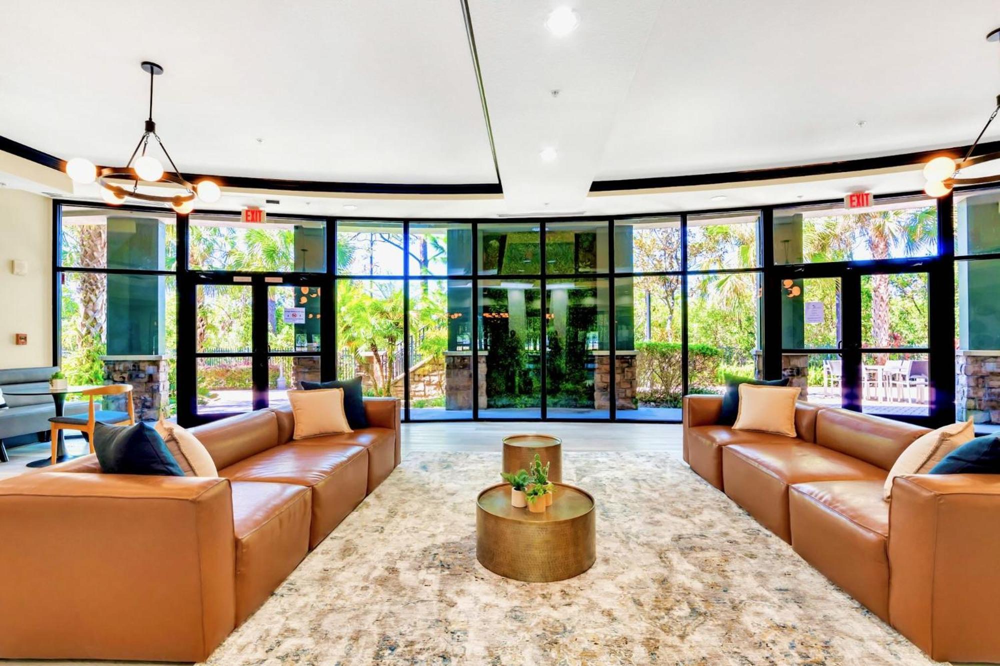 Modern 2Br Condo - Hot Tub And Pool - Near Disney ออร์ลันโด ภายนอก รูปภาพ